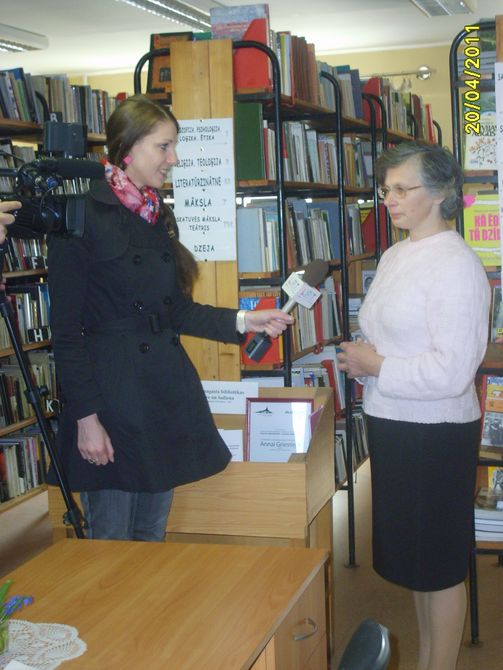 Bibliotēkā ciemojas Latgales televīzija 20.04.2011